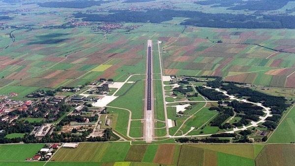 Memmingen Airport (FMM)